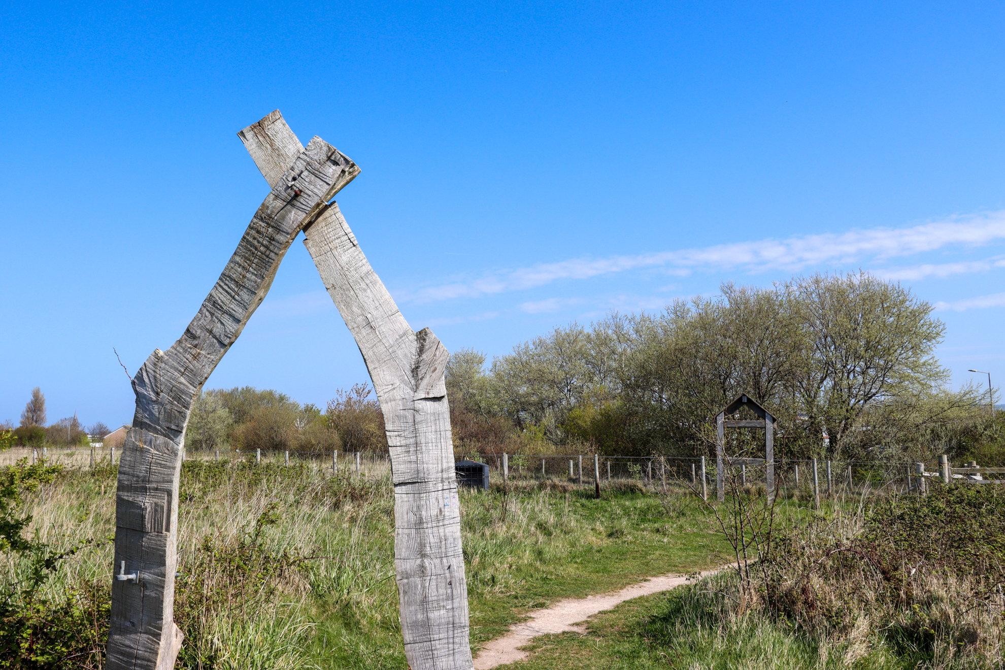 Llwybr cefn gwlad yn y Rhyl